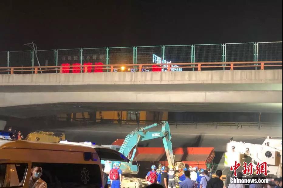 无锡高架桥侧翻事故，警示人们对桥梁健康状况监测的重视